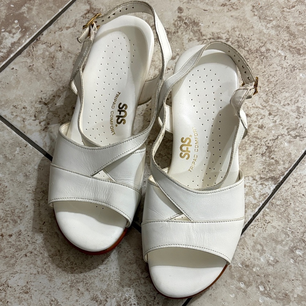 SAS Women's Cream Leather Sandals